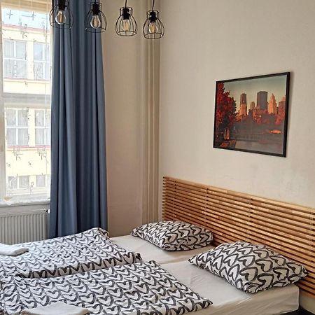 A Plus Hostel - Centrum Прага Экстерьер фото
