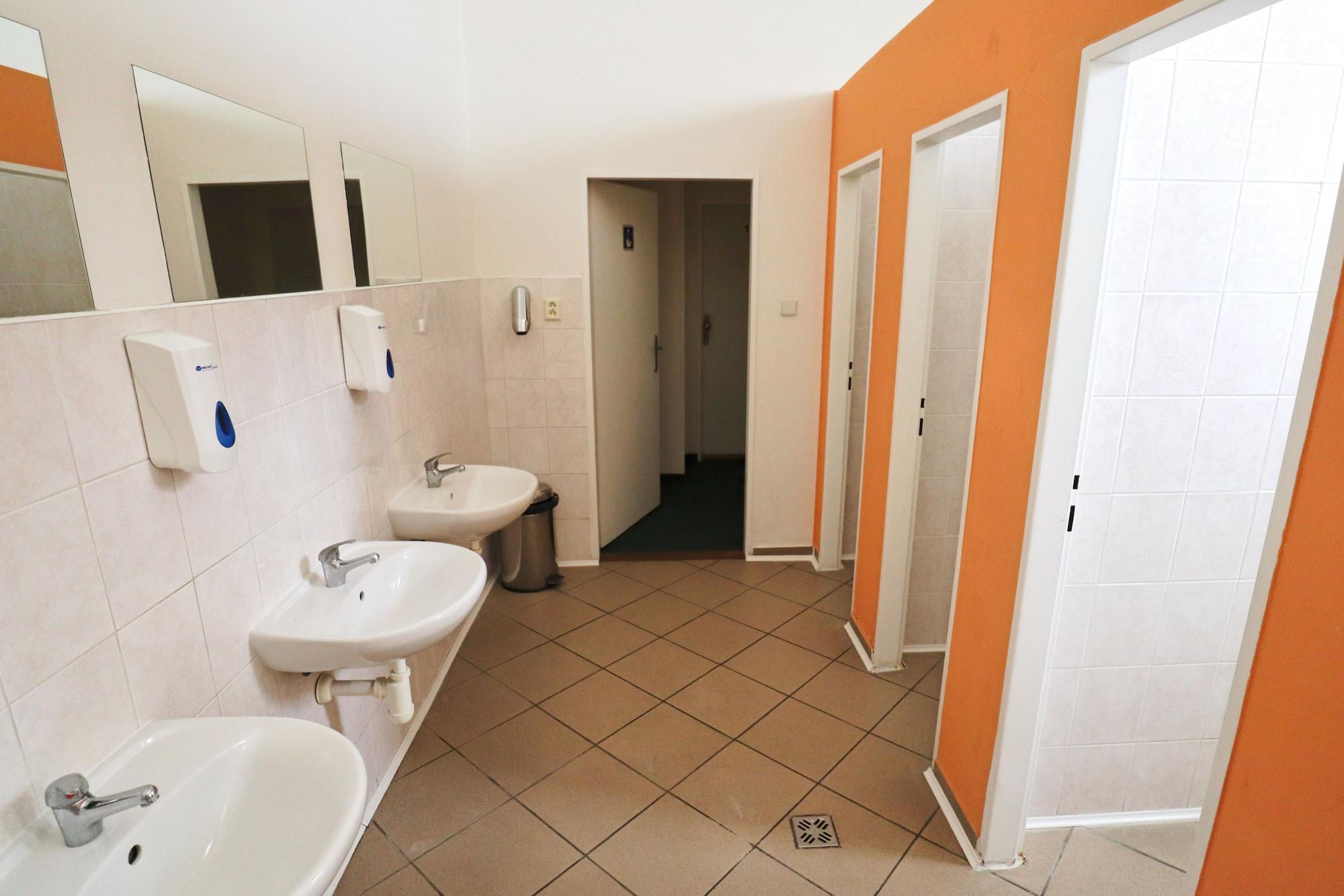 A Plus Hostel - Centrum Прага Экстерьер фото