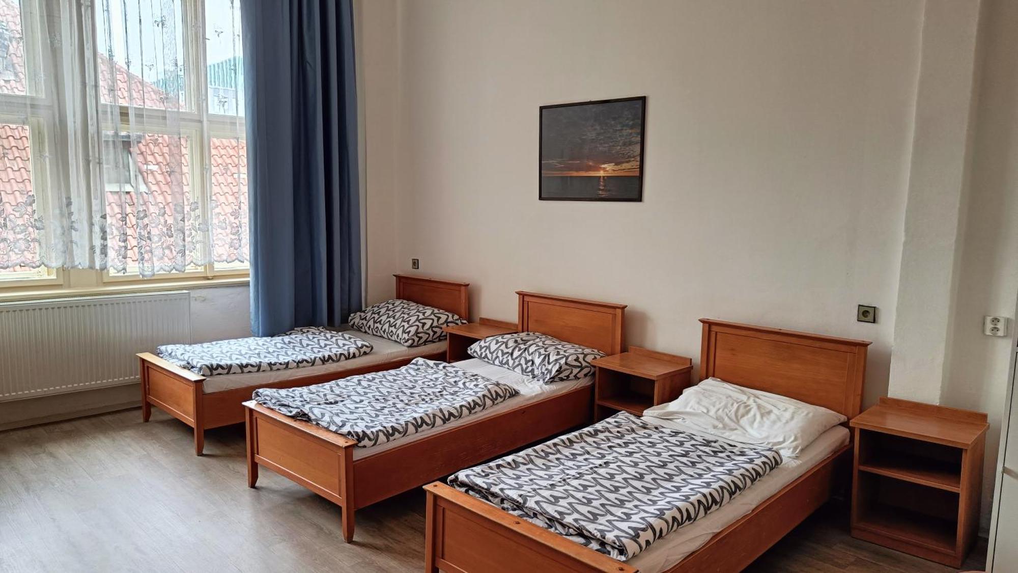 A Plus Hostel - Centrum Прага Экстерьер фото