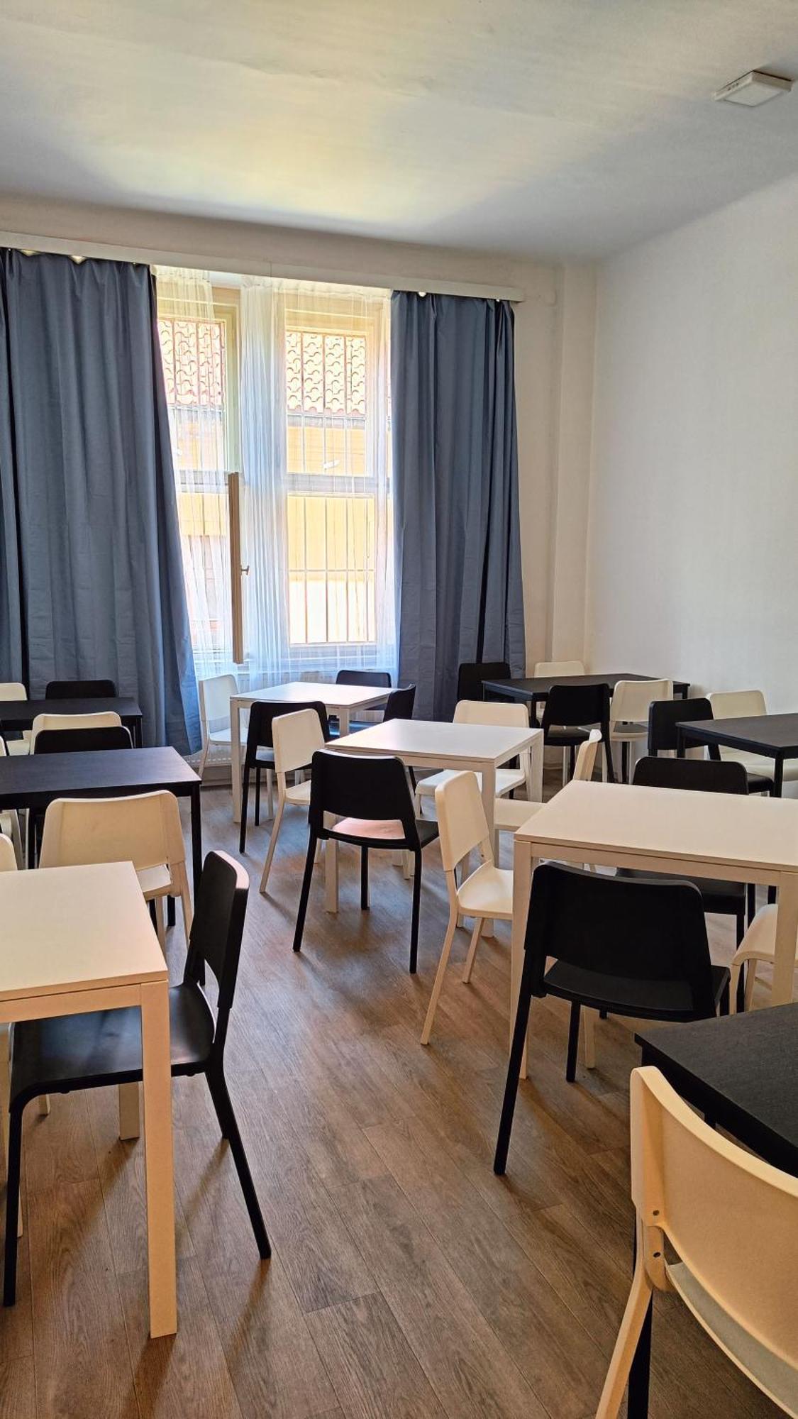 A Plus Hostel - Centrum Прага Экстерьер фото