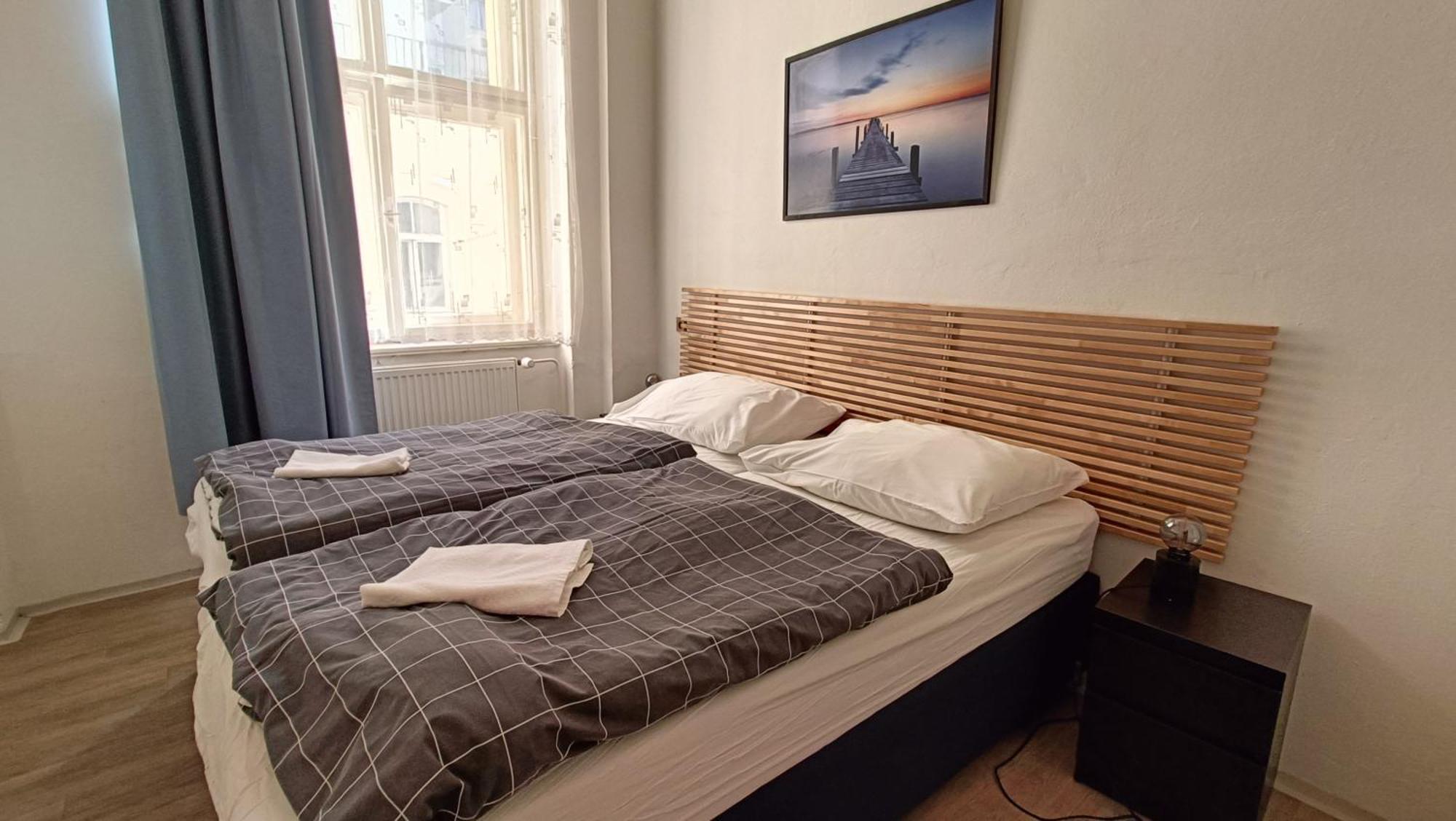 A Plus Hostel - Centrum Прага Экстерьер фото