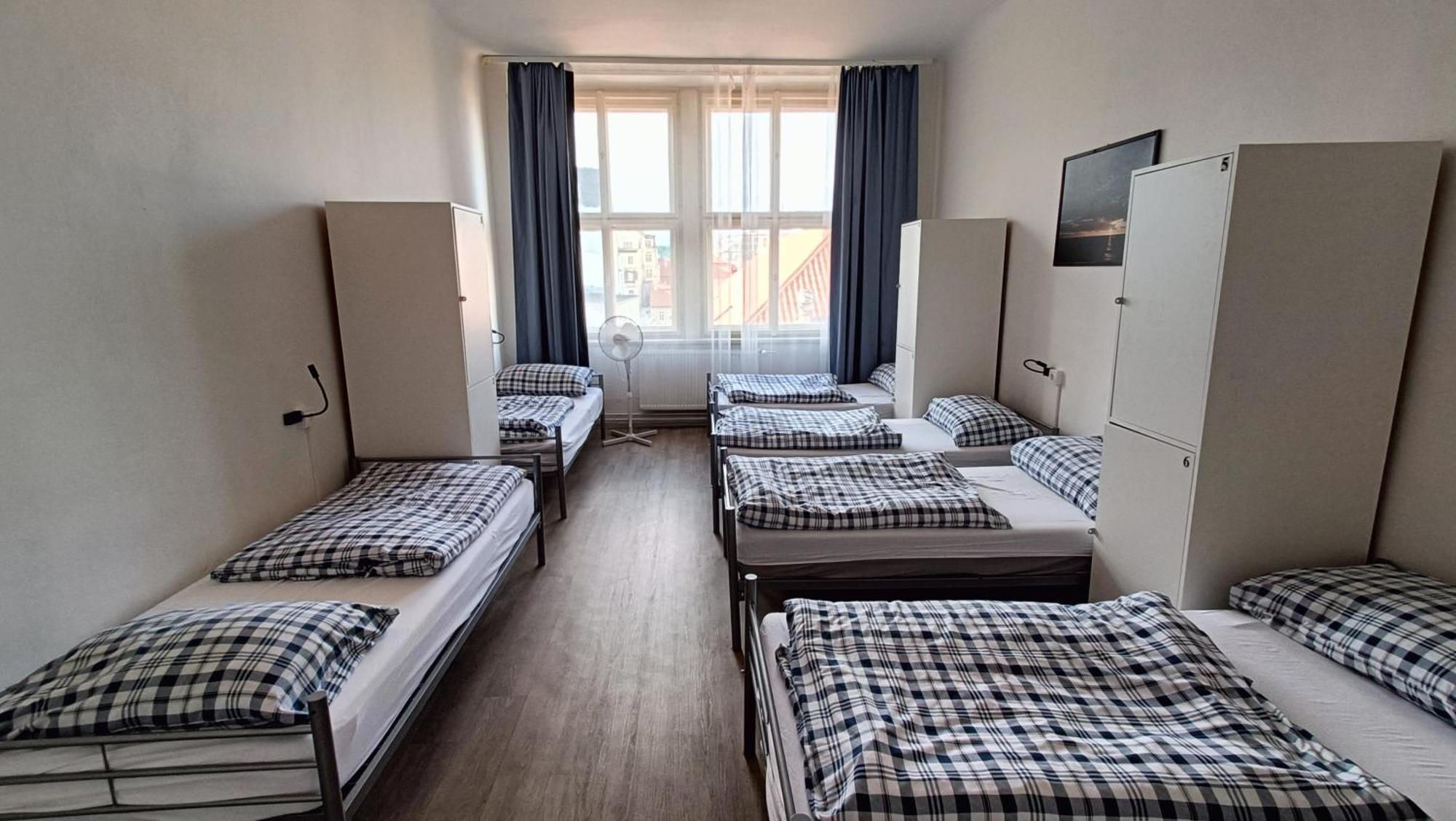 A Plus Hostel - Centrum Прага Экстерьер фото
