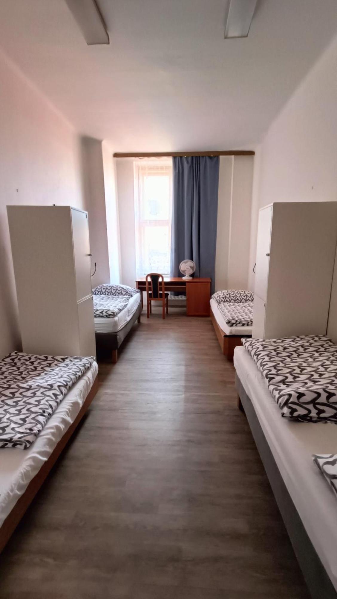 A Plus Hostel - Centrum Прага Экстерьер фото